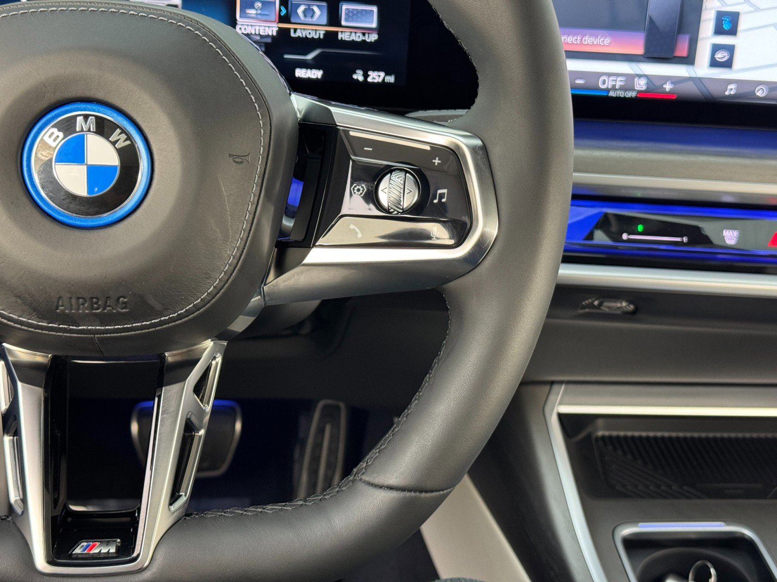 Used 2023 BMW i7 xDrive60 w/ Executive Package 2 image 24