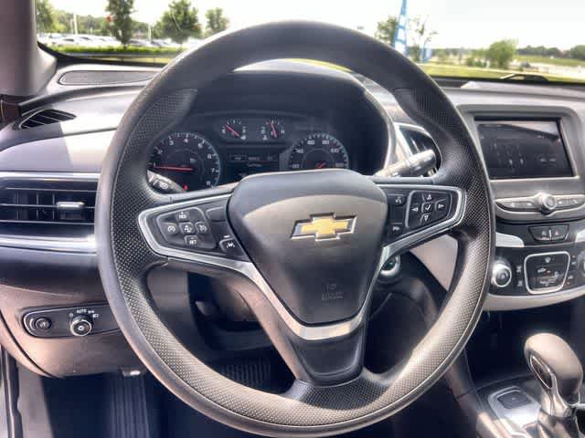 Used 2022 Chevrolet Equinox LS AWD/4WD image 17