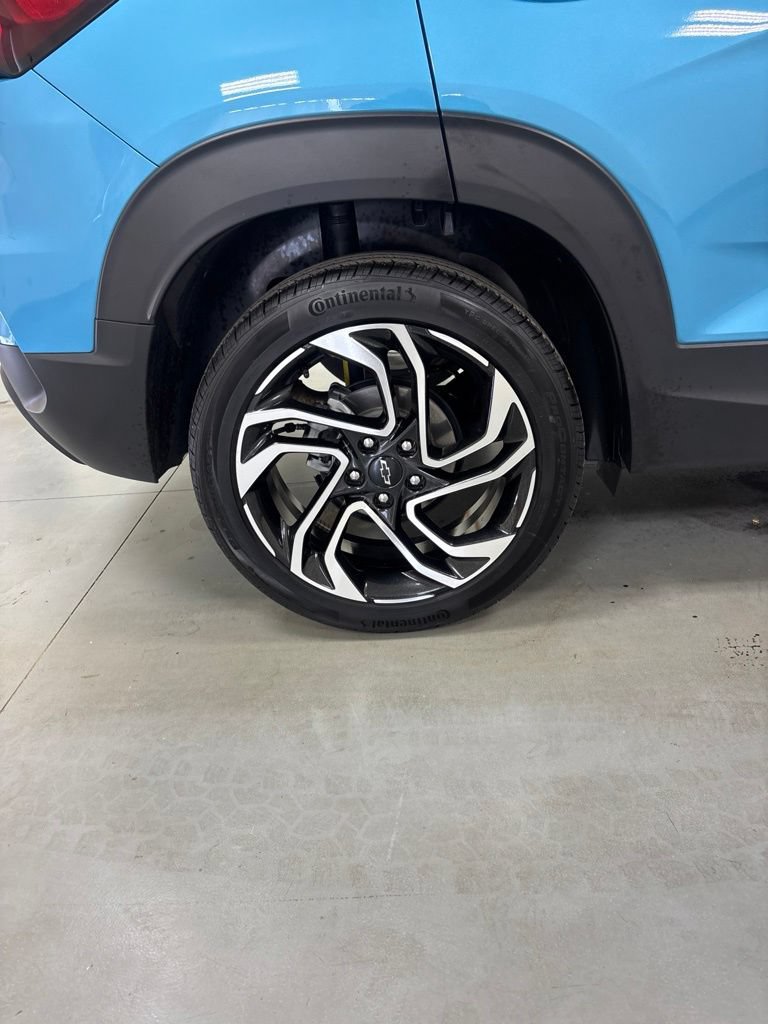 Used 2025 Chevrolet TrailBlazer RS FWD image 30