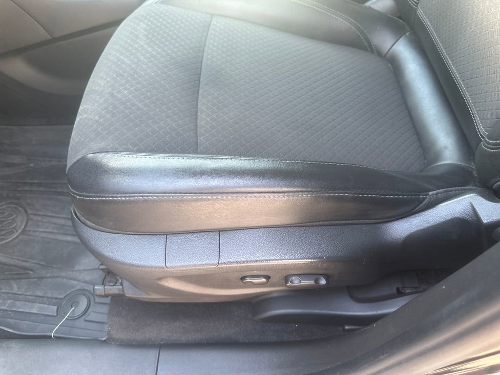Used 2020 Buick Encore Preferred w/ Safety Package image 15
