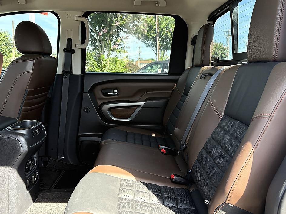 Used 2017 Nissan Titan Platinum Reserve AWD/4WD image 10
