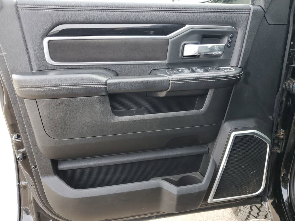 Used 2020 RAM 2500 Laramie w/ Night Edition image 23