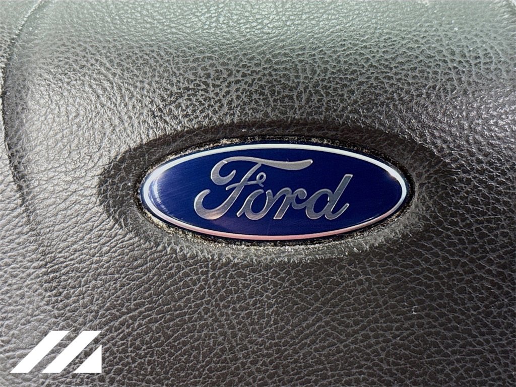 Used 2015 Ford Fusion SE image 32