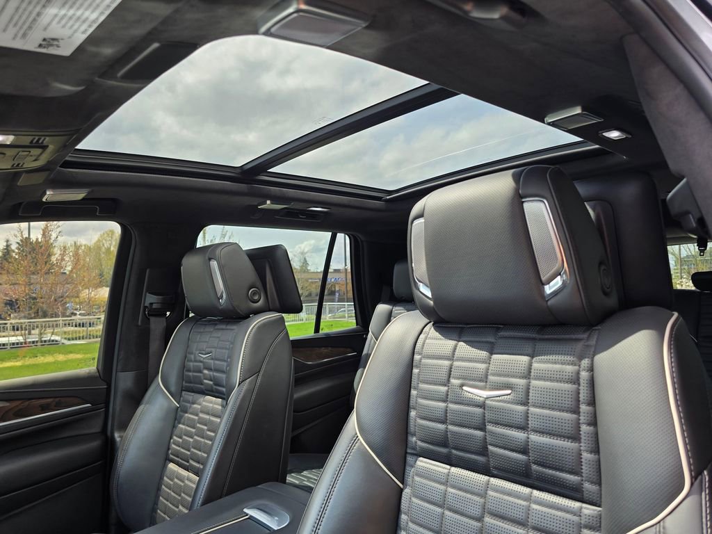 Certified 2023 Cadillac Escalade Sport Platinum w/ Heavy-Duty Trailer Package image 27