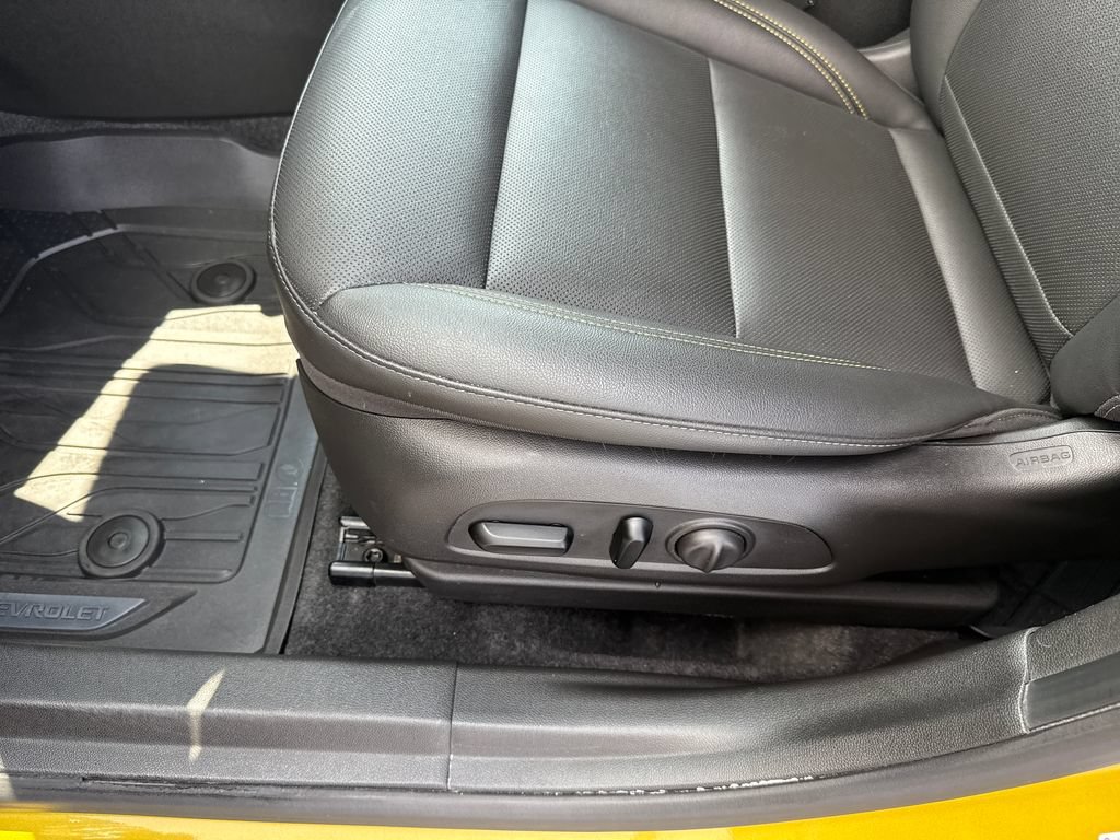 Used 2024 Chevrolet Trax ACTIV w/ Sunroof Package FWD image 11