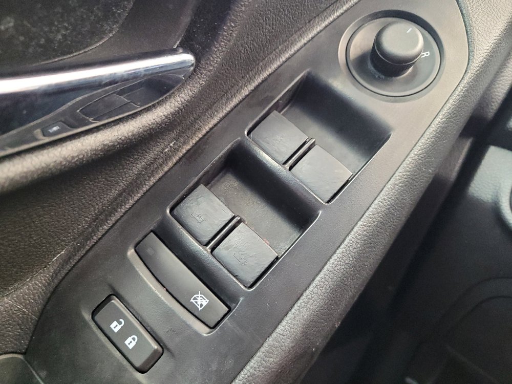 Used 2020 Chevrolet Trax LT w/ LT Convenience Package FWD image 27