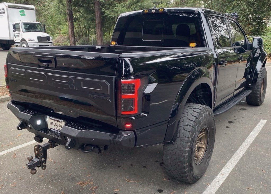 Used 2018 Ford F150 Raptor w/ Equipment Group 802A Luxury AWD/4WD image 2