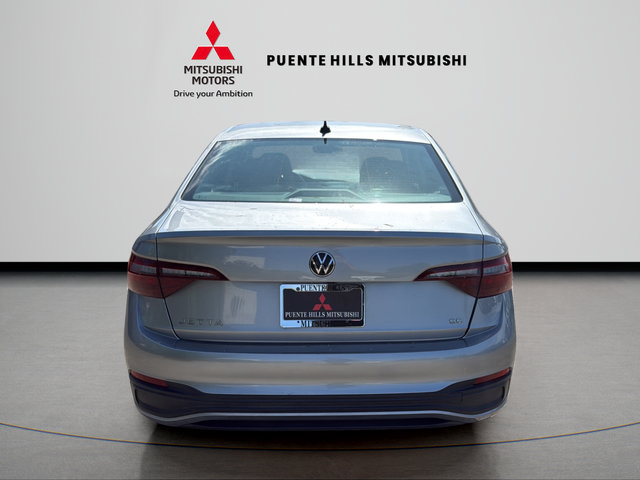 Used 2024 Volkswagen Jetta SE FWD image 6