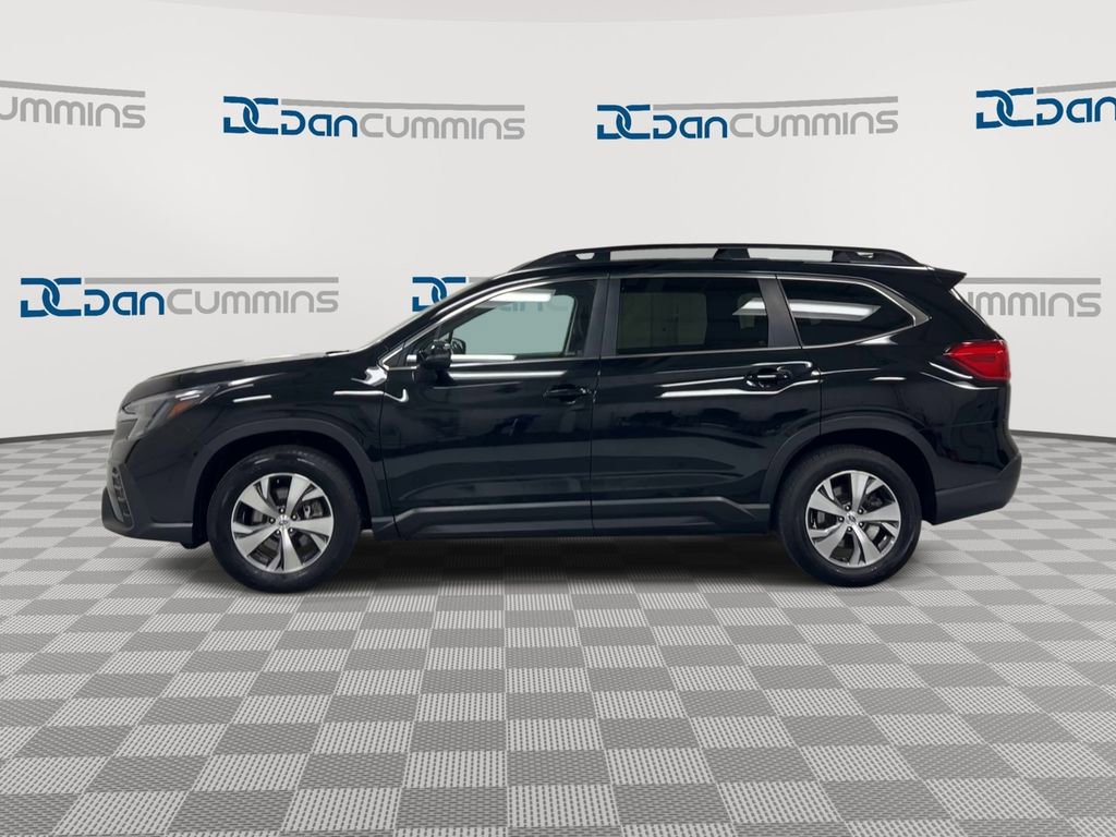 Used 2023 Subaru Ascent Premium image 5