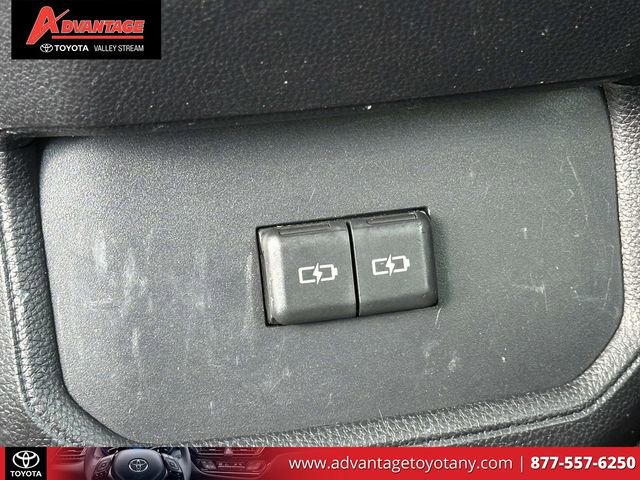 Used 2022 Toyota Highlander XLE image 15