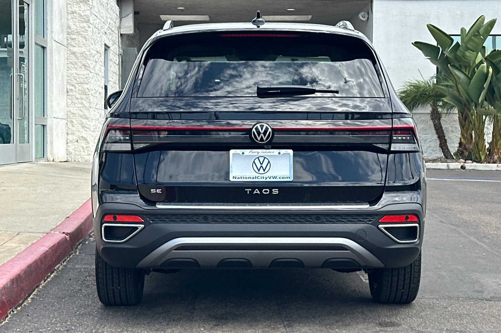 New 2026 Volkswagen Taos SE FWD image 6