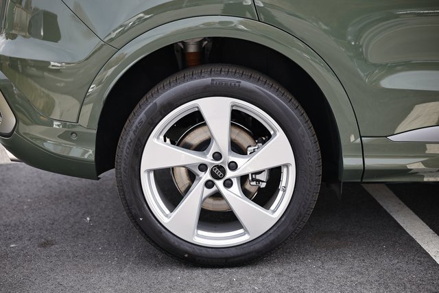 New 2025 Audi Q5 Premium Plus image 8