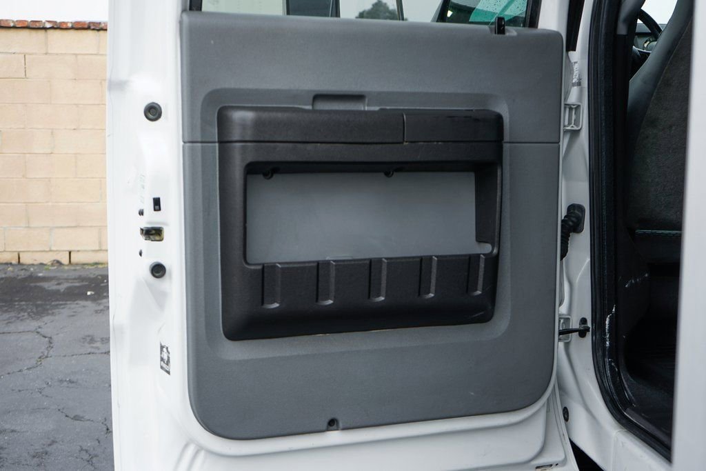 Used 2015 Ford F650 2WD Crew Cab Super Duty image 43