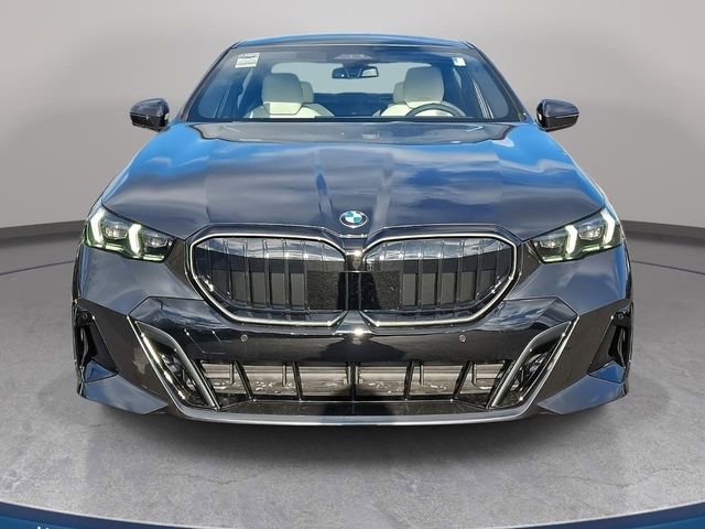 New 2026 BMW 530i xDrive w/ Executive Package image 2