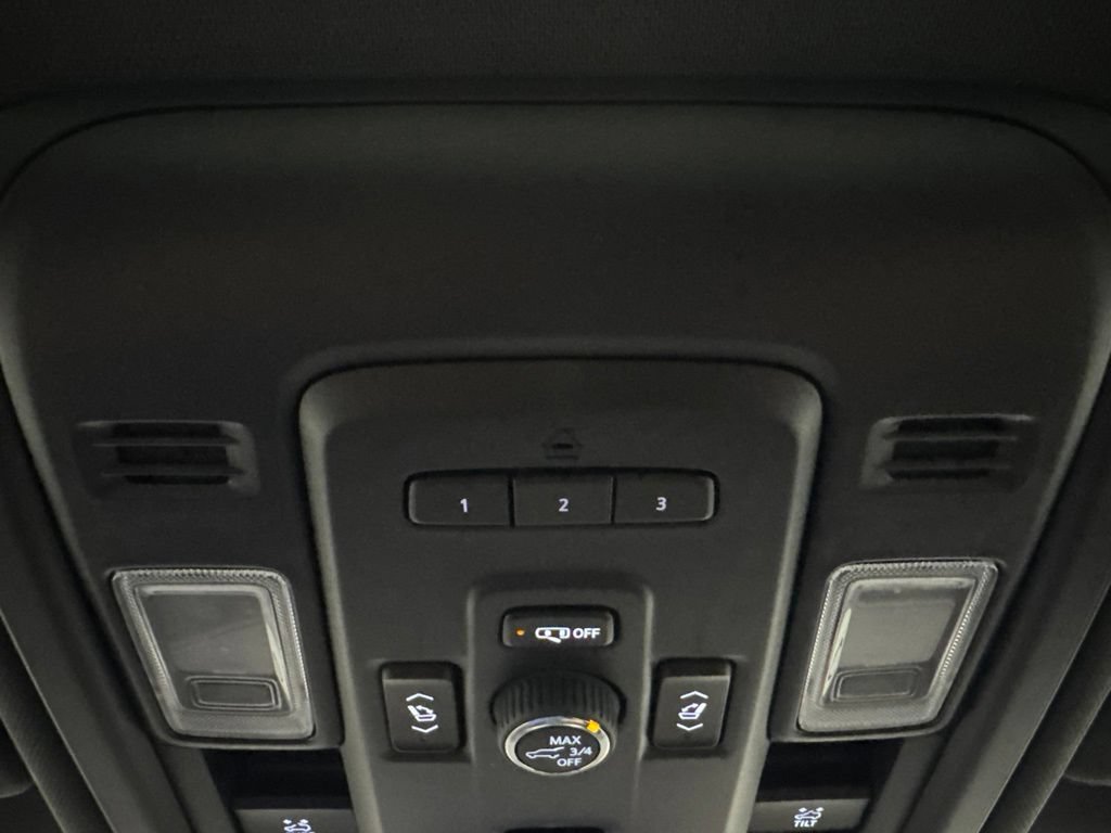Used 2024 GMC Yukon AT4 w/ Technology Package AWD/4WD image 52