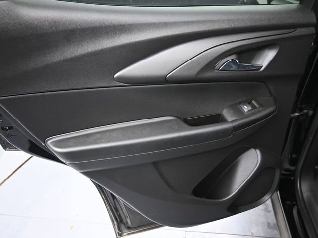 Used 2023 Chevrolet TrailBlazer LT w/ Convenience Package image 29