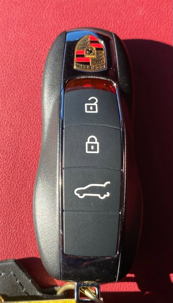 Used 2025 Porsche Macan S image 36