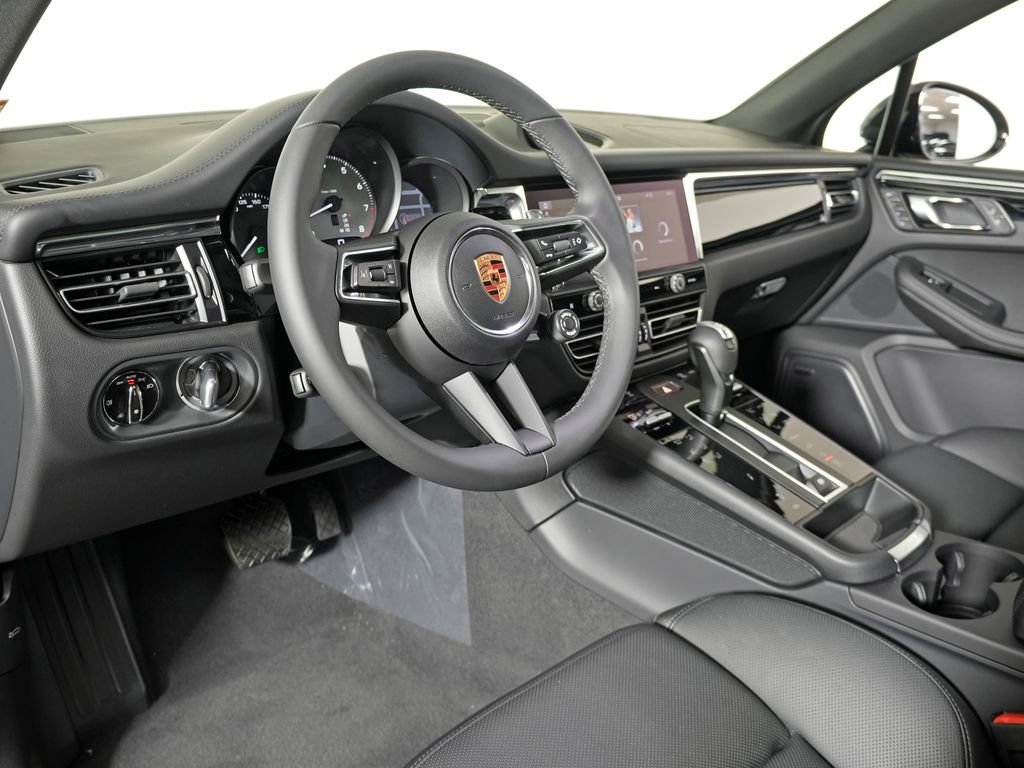 New 2026 Porsche Macan S AWD/4WD image 4