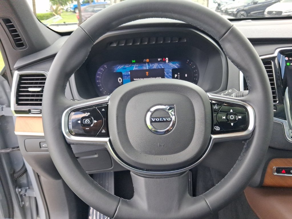 Certified 2024 Volvo XC90 B5 Plus w/ Protection Package Premier AWD/4WD image 17