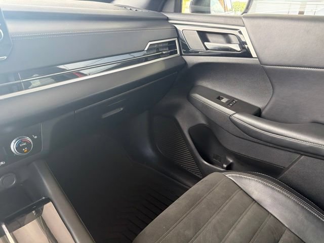 Used 2023 Mitsubishi Outlander SE Black Edition FWD image 34