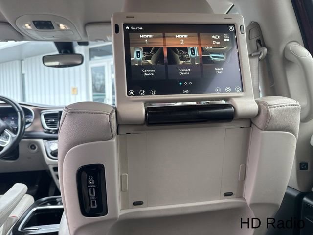 Used 2018 Chrysler Pacifica Touring-L Plus image 20