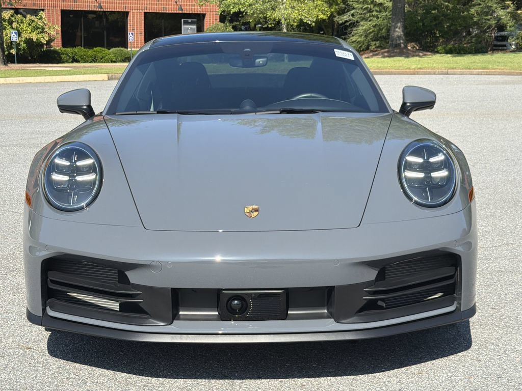 Used 2025 Porsche 911 Carrera RWD image 3