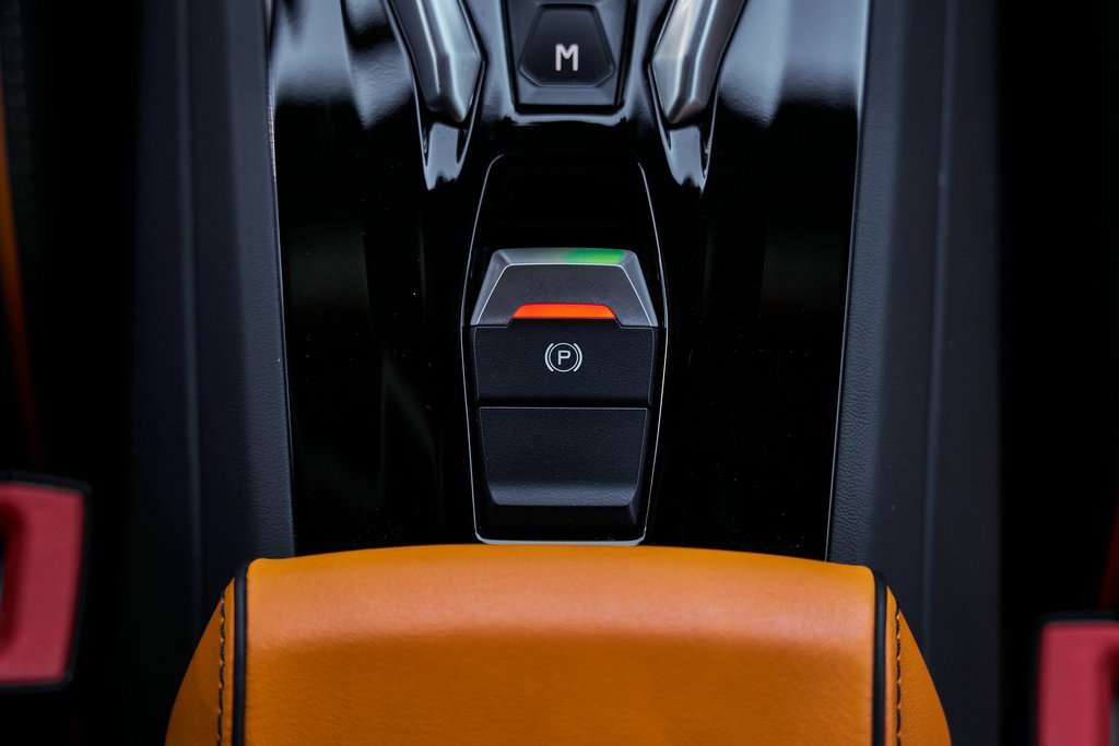 Used 2020 Lamborghini Huracan EVO image 56