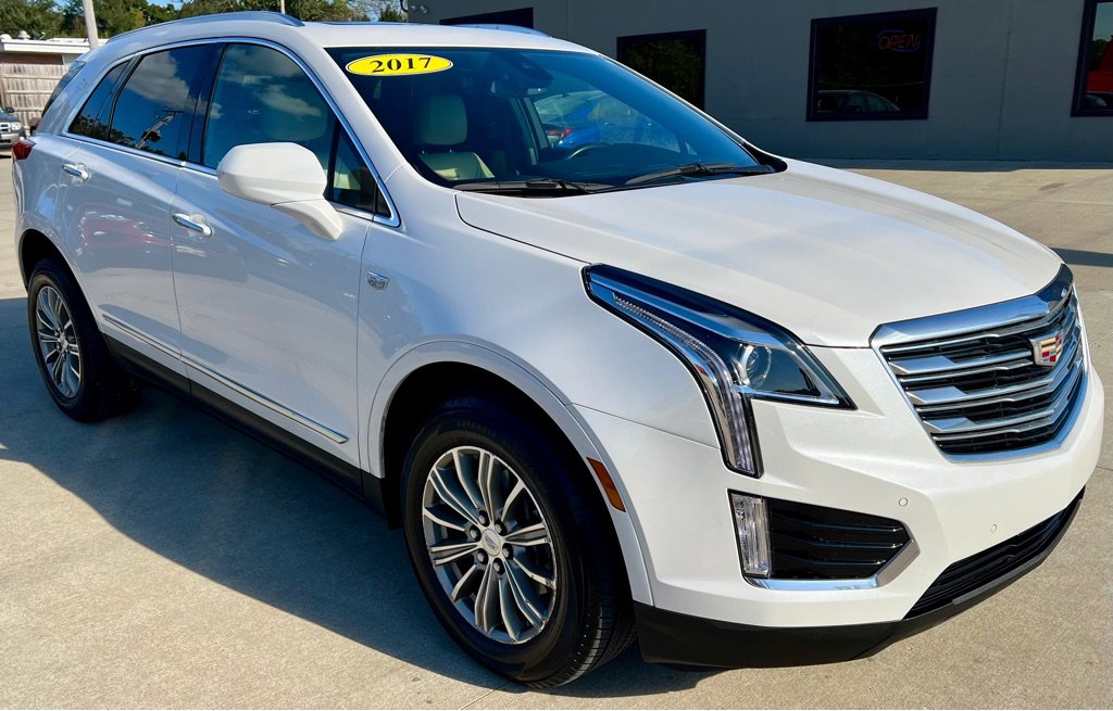 Used 2017 Cadillac XT5 Luxury w/ Driver Awareness Package
