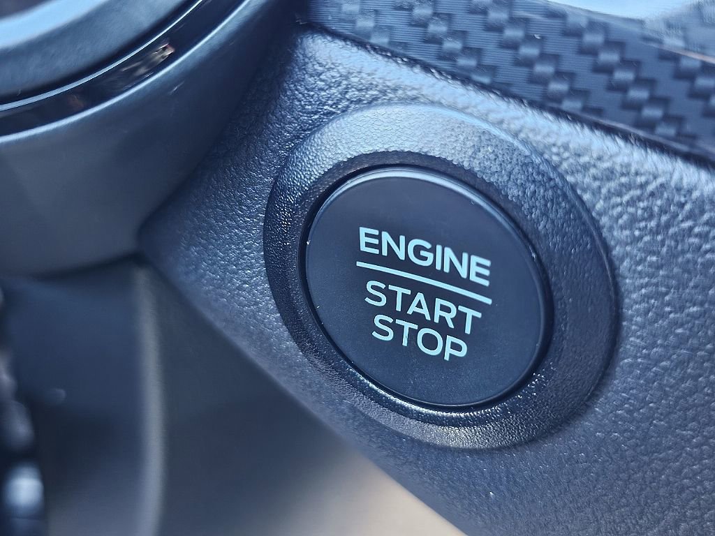 Used 2025 Ford Escape ST-Line image 28