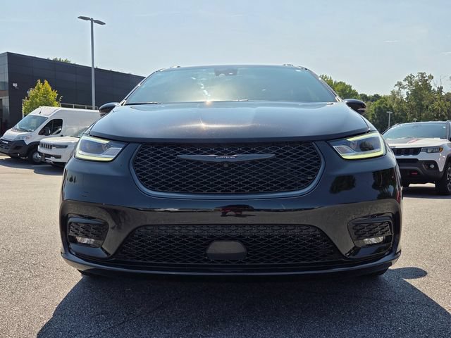 Used 2026 Chrysler Pacifica Limited w/ S Appearance Package FWD image 2