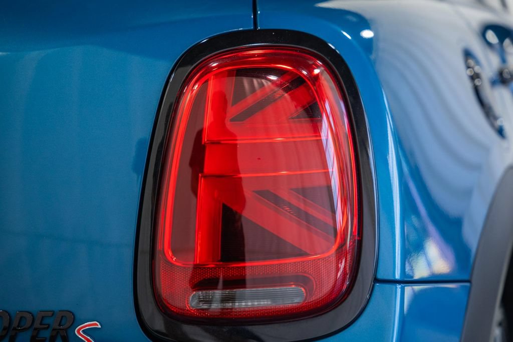 Used 2022 MINI Cooper S w/ Premium Package FWD image 6