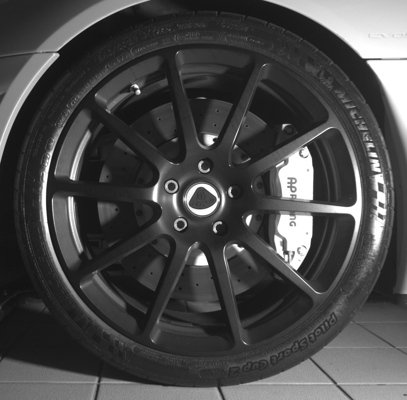 Used 2021 Lotus Evora RWD image 18