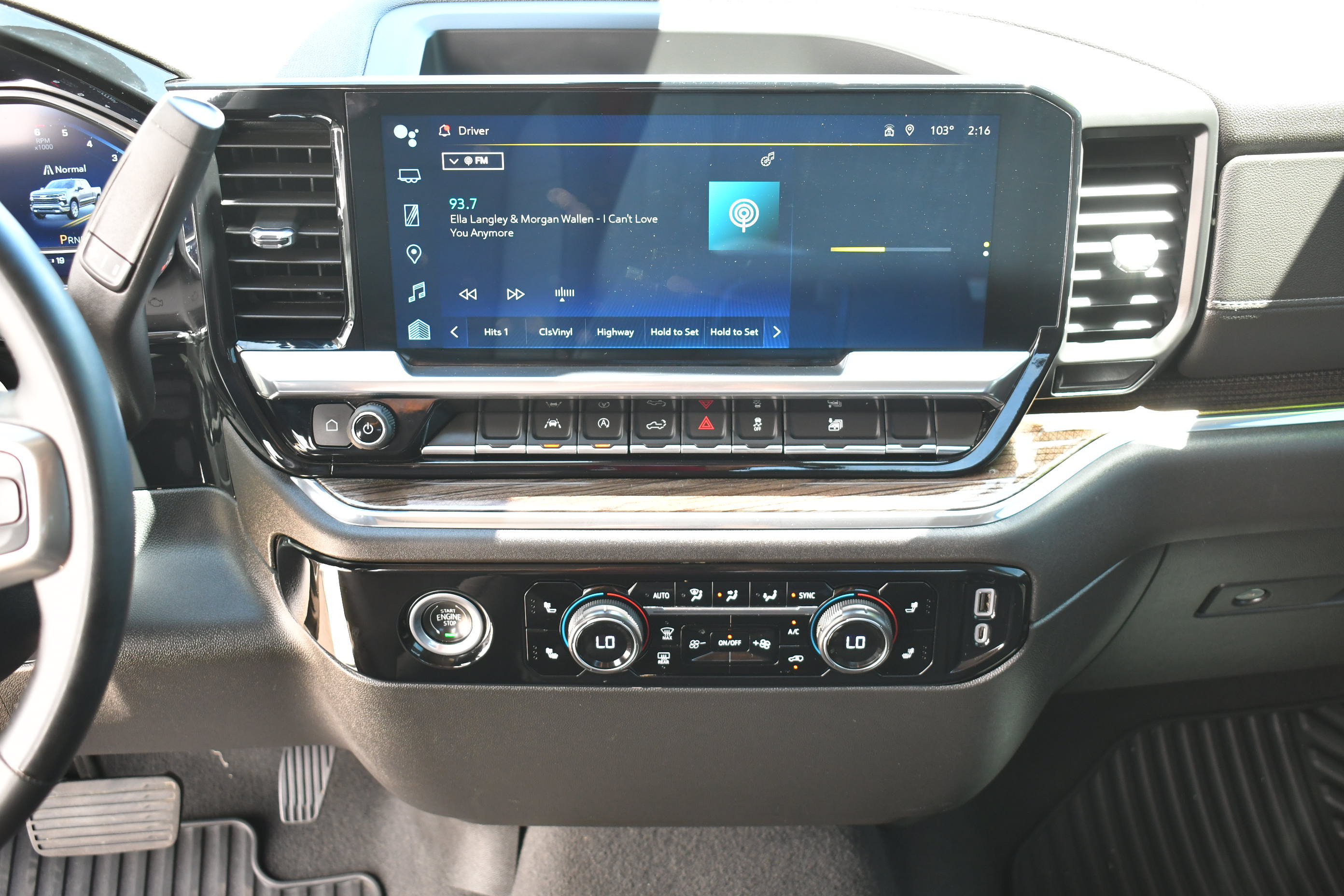 Used 2023 Chevrolet Silverado 1500 LT RWD image 15
