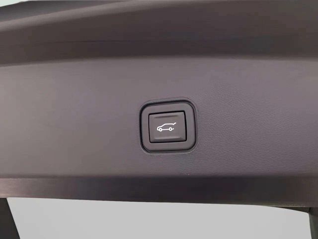 Used 2023 Cadillac Lyriq 2WD image 9