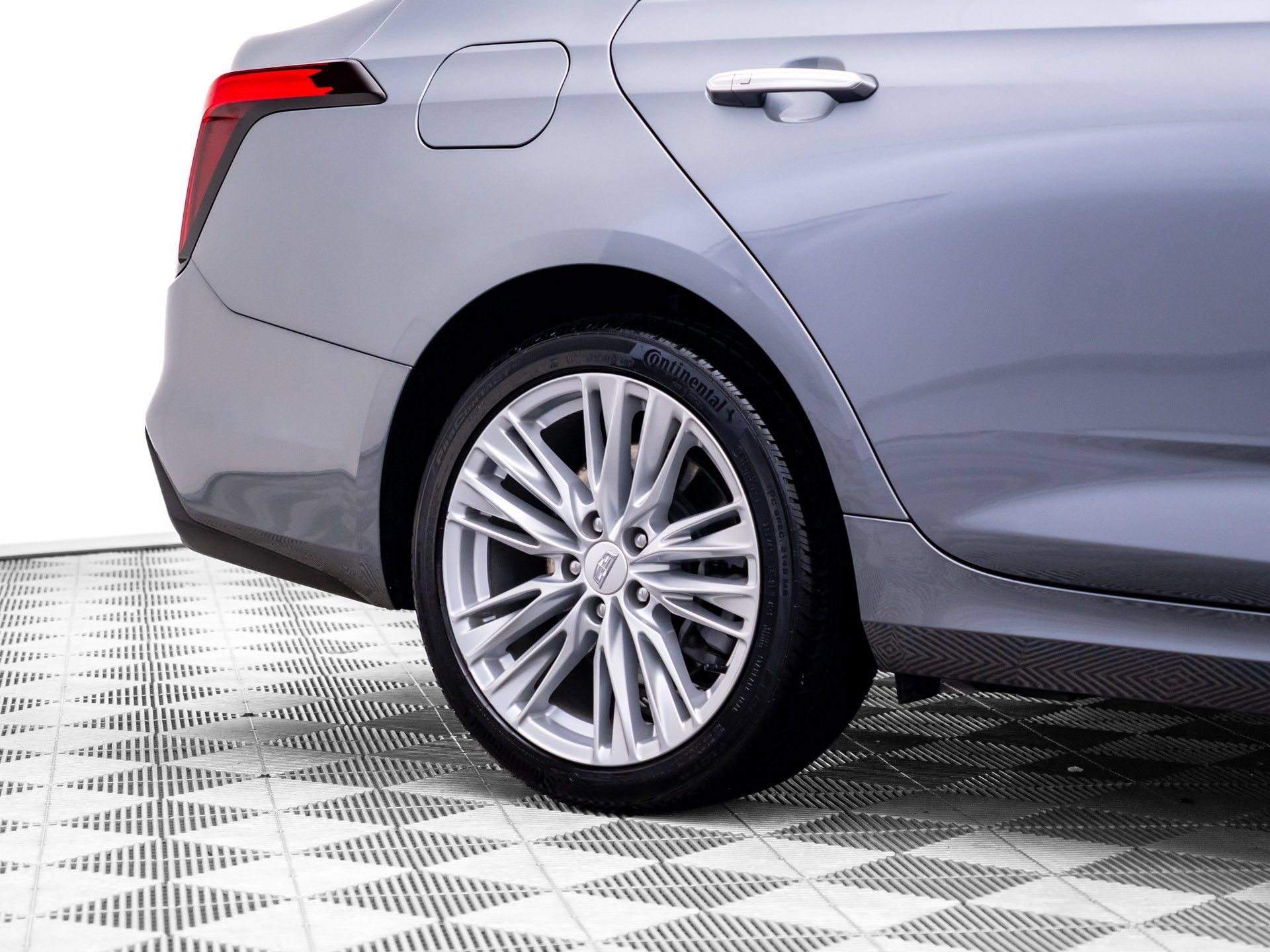 Certified 2022 Cadillac CT4 Premium Luxury AWD/4WD image 38