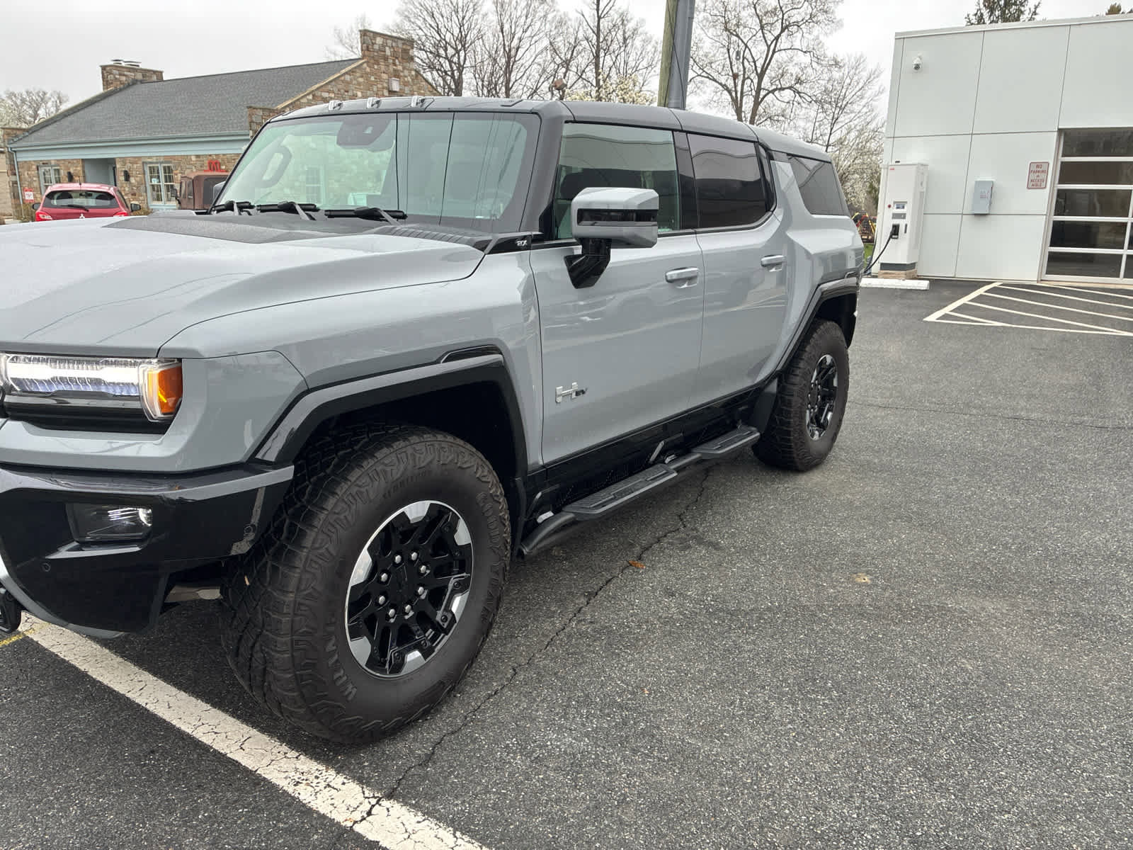 Used 2024 GMC Hummer EV 2X w/ Extreme Off-Road Package image 7