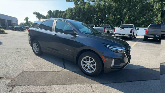 Used 2023 Chevrolet Equinox LT w/ LPO, Floor Liner Package FWD image 2