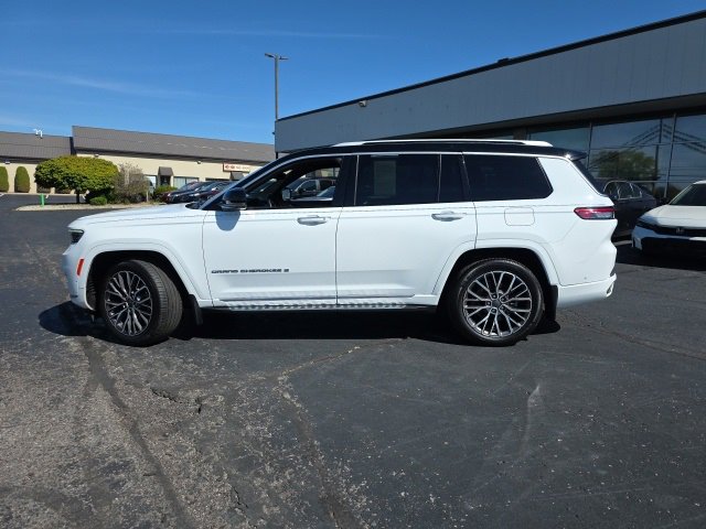 Used 2022 Jeep Grand Cherokee L Summit image 3