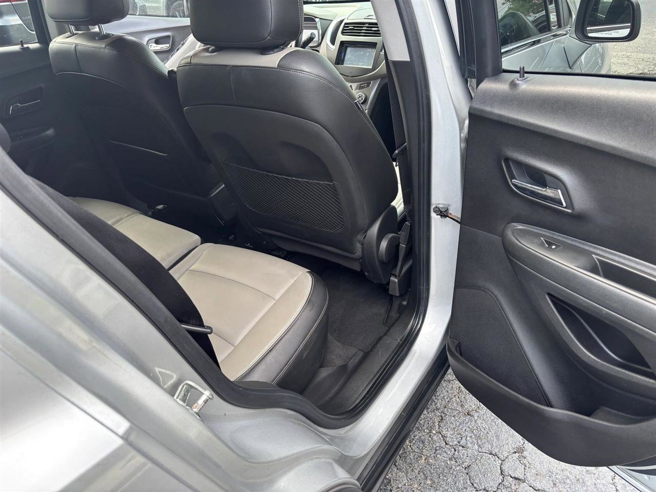 Used 2015 Chevrolet Trax LTZ AWD/4WD image 12