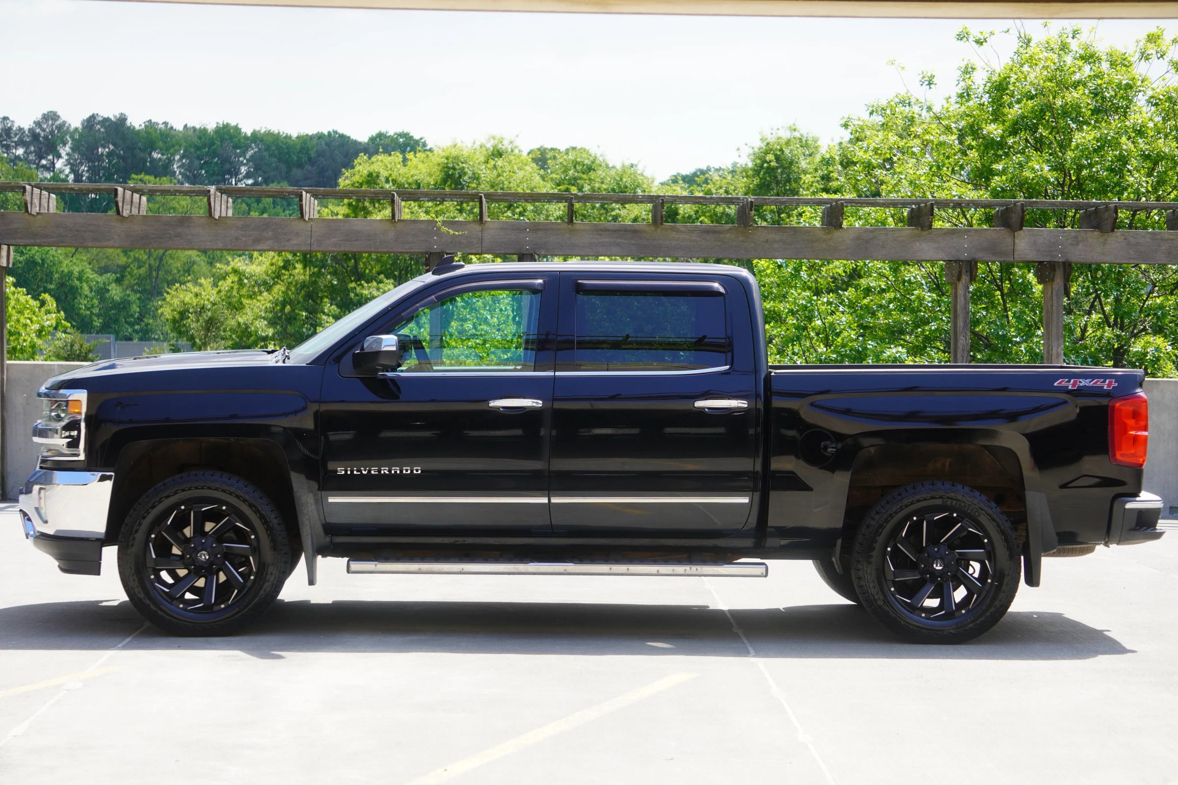 Used 2017 Chevrolet Silverado 1500 LTZ w/ Sport Package AWD/4WD image 7