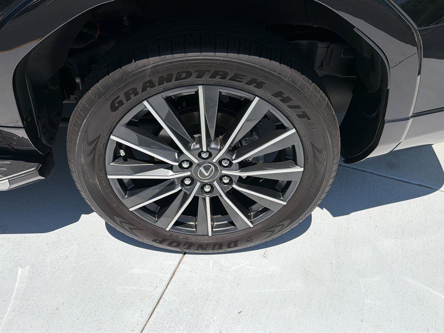 Used 2025 Lexus GX 550 w/ Cold Area Package AWD/4WD image 36