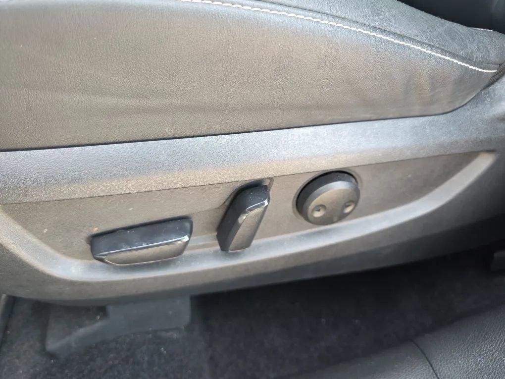 Used 2019 INFINITI QX50 Luxe w/ Cargo Package image 15