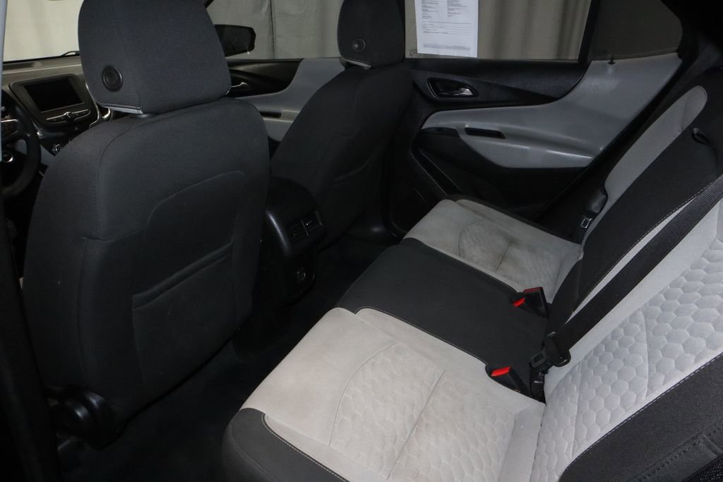 Used 2020 Chevrolet Equinox LS image 21