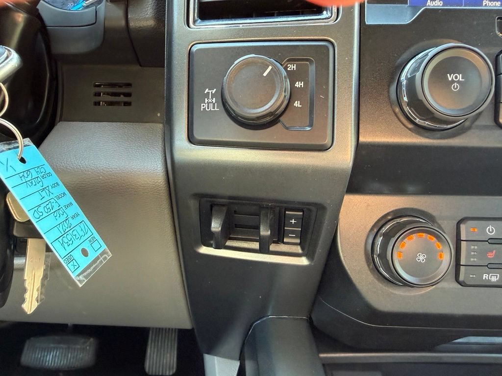 Used 2021 Ford F250 XLT w/ XLT Premium Package AWD/4WD image 35
