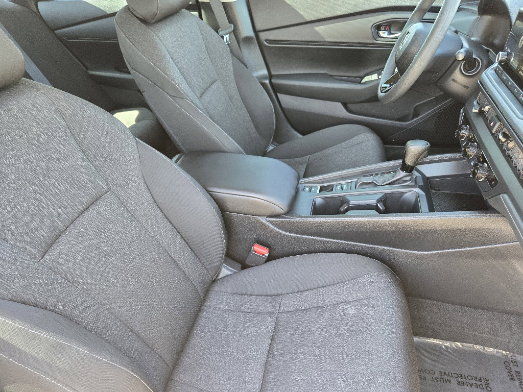 Used 2025 Honda Accord SE image 19