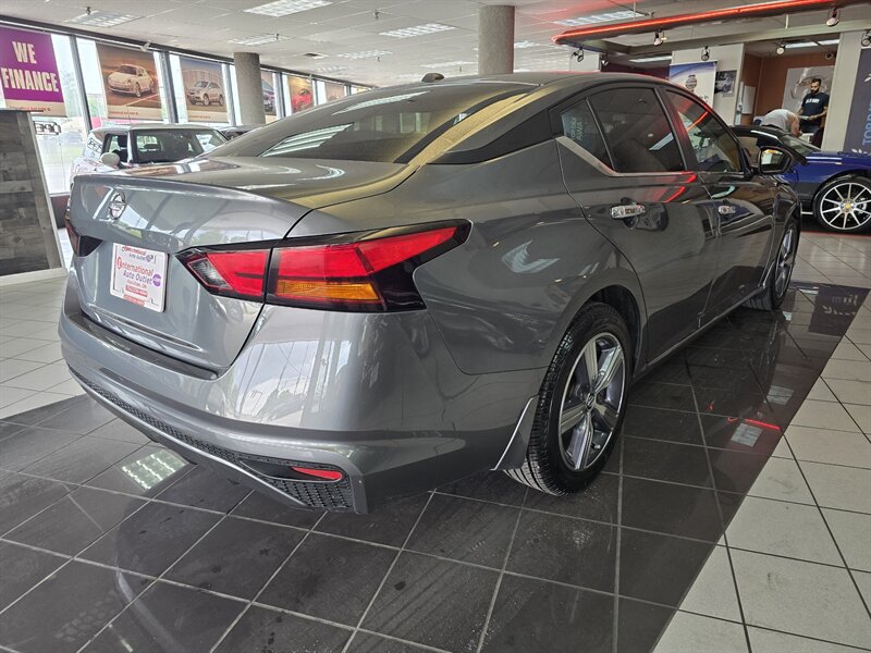 Used 2020 Nissan Altima 2.5 S FWD image 4