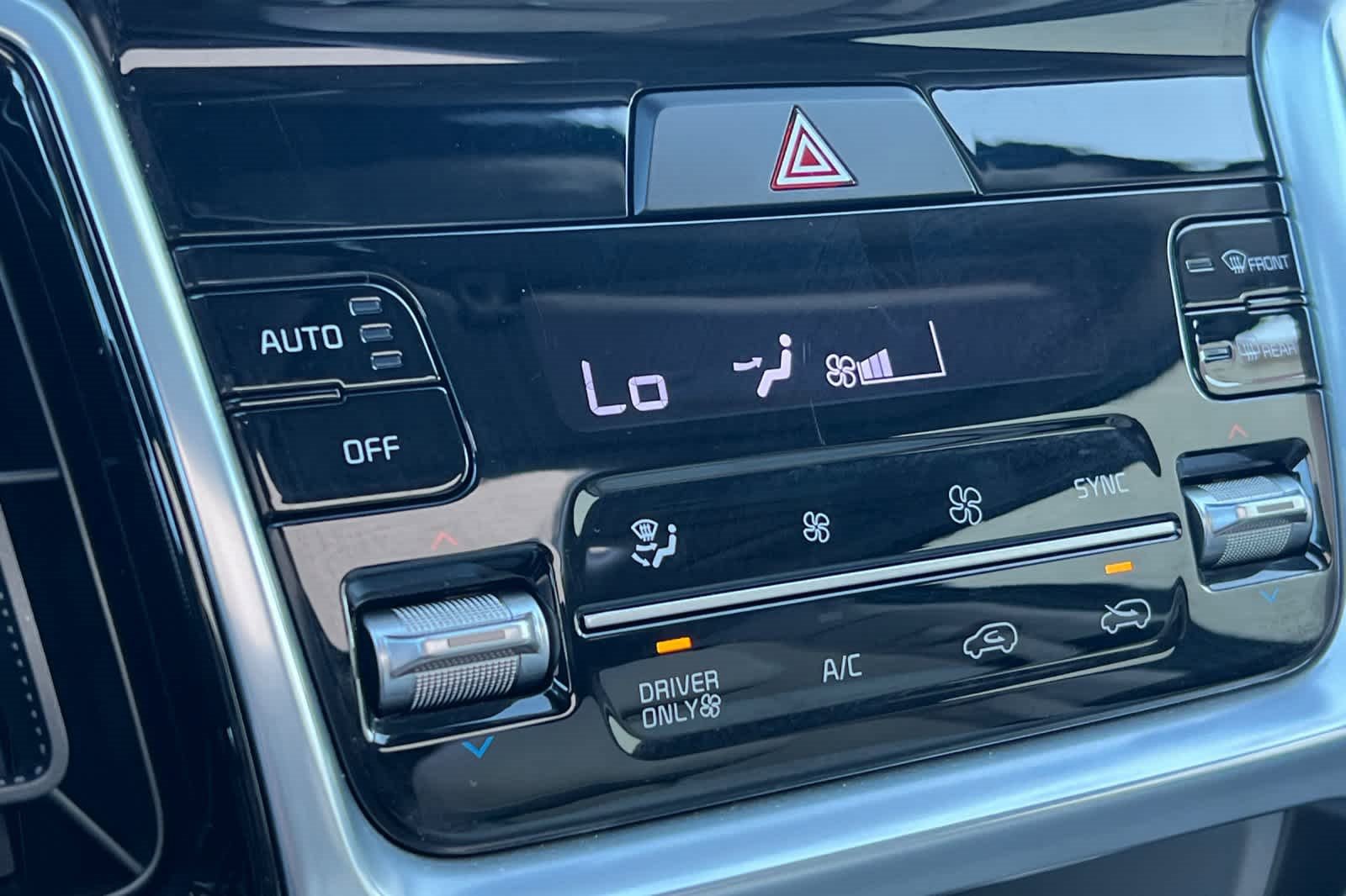 Used 2023 Kia Sorento SX Prestige image 22