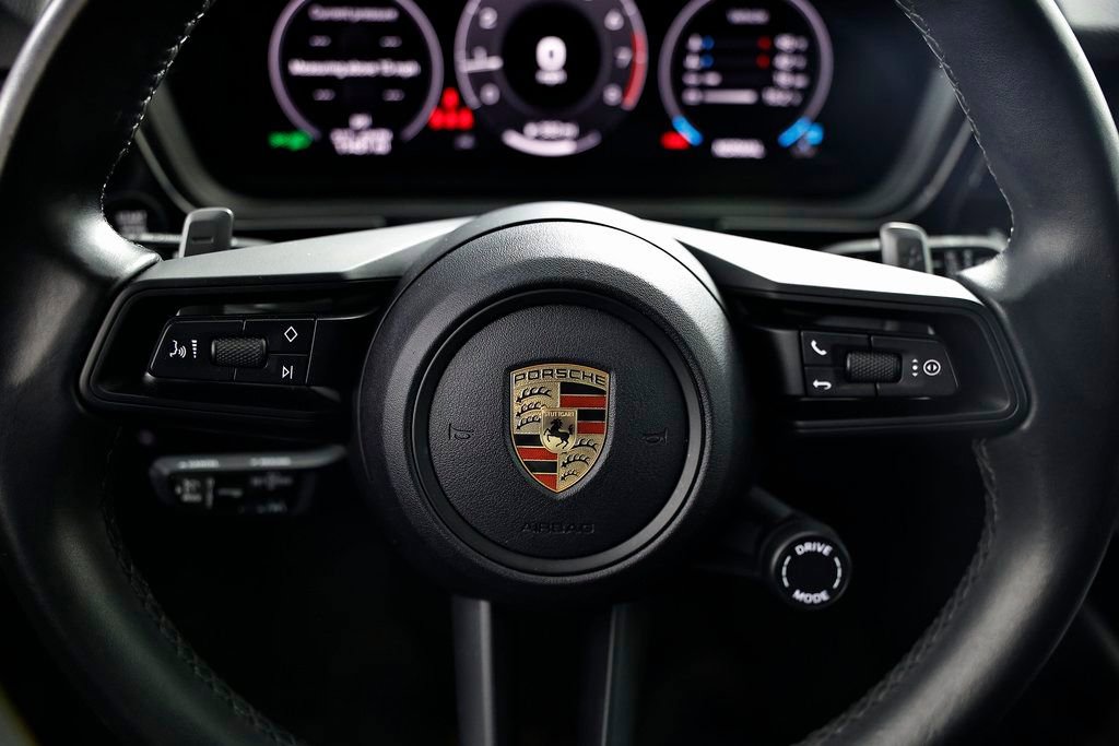 Certified 2024 Porsche Cayenne AWD/4WD image 34