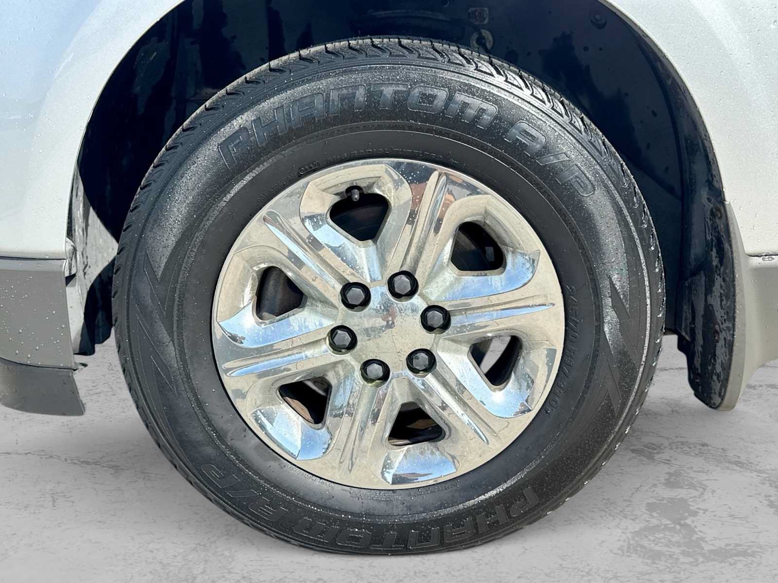 Used 2012 Chevrolet Traverse LS FWD image 13