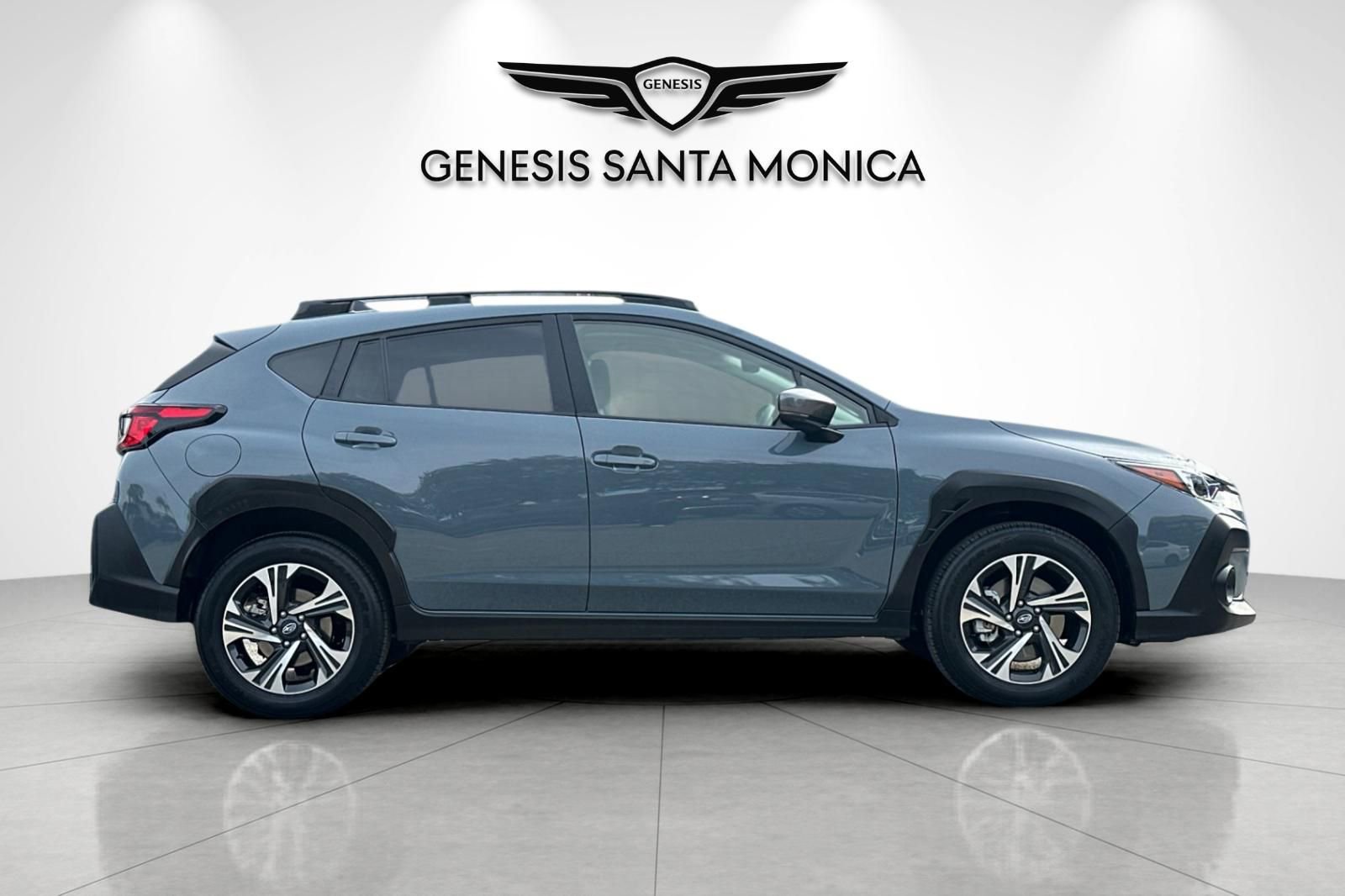 Used 2024 Subaru Crosstrek 2.0i Premium AWD/4WD image 3